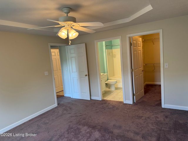 7801 Alfred Schlatter Dr 6, Louisville, KY 40214