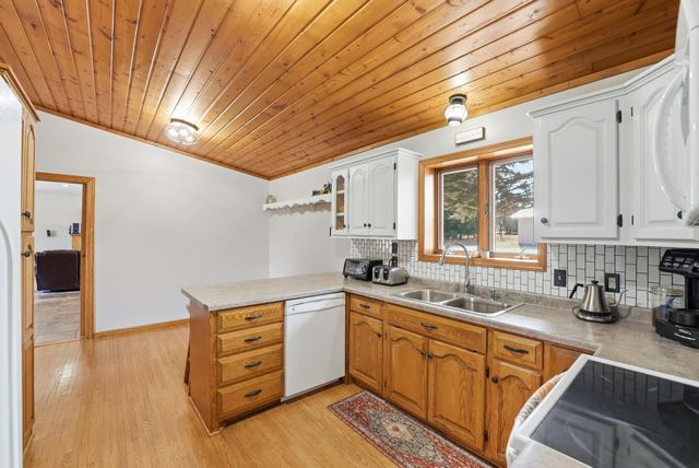 22364 45th Avenue, Saint Augusta, MN 56301