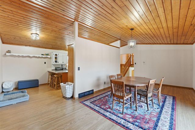 22364 45th Avenue, Saint Augusta, MN 56301