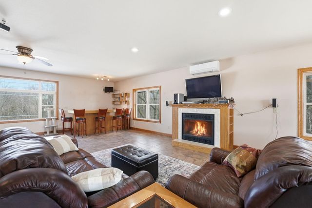 22364 45th Avenue, Saint Augusta, MN 56301