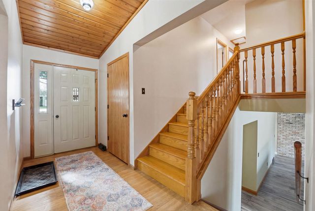 22364 45th Avenue, Saint Augusta, MN 56301