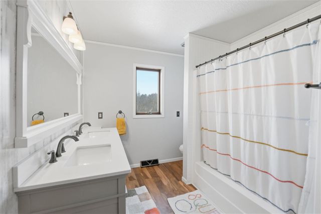 22364 45th Avenue, Saint Augusta, MN 56301