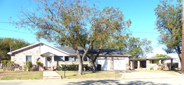 802 S China, Brady, TX 76825