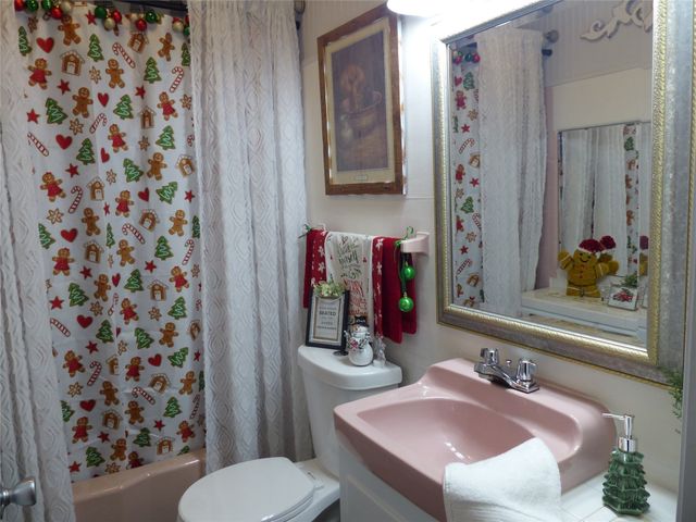 802 S China, Brady, TX 76825