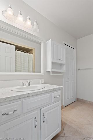 18344 Greenmeadow Drive, Clinton Township, MI 48038