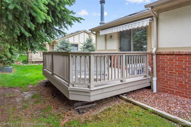 18344 Greenmeadow Drive, Clinton Township, MI 48038