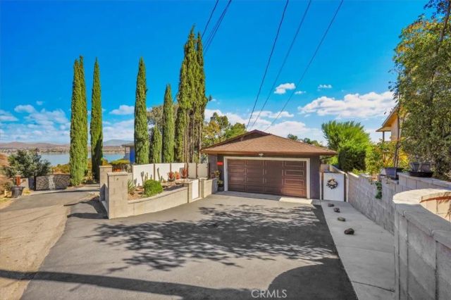 33230 Hollister, Lake Elsinore, CA 92530