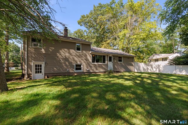 22 Margo Circle, North Haven, CT 06473