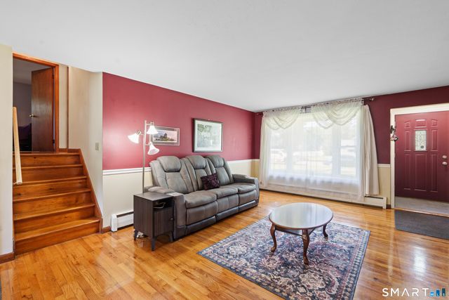 22 Margo Circle, North Haven, CT 06473