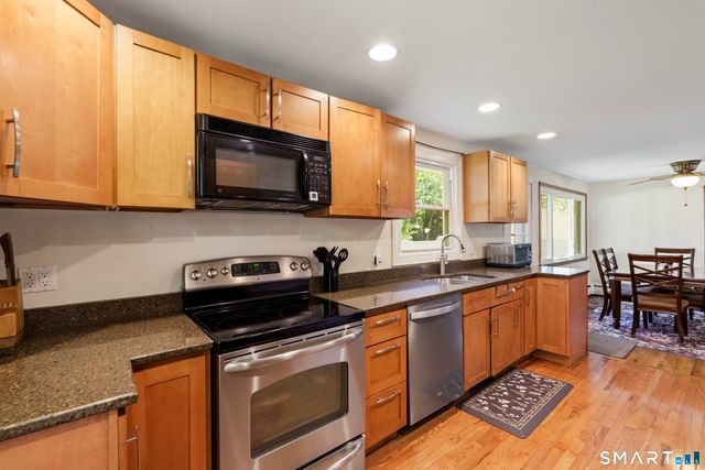 22 Margo Circle, North Haven, CT 06473