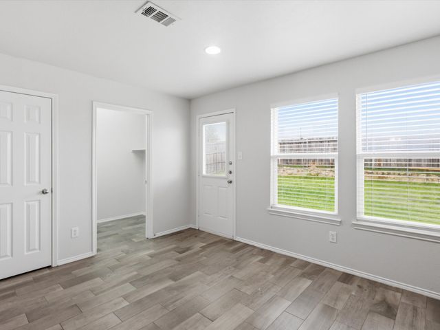 904 Grant Street, Burleson, TX 76028