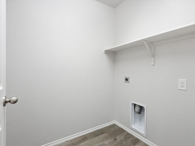 904 Grant Street, Burleson, TX 76028