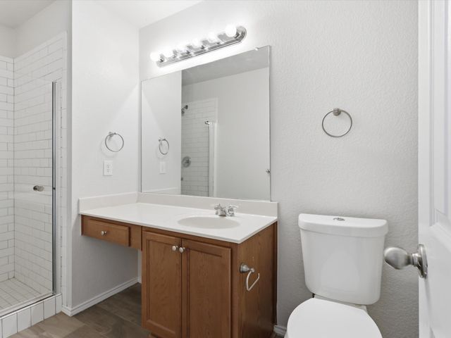 904 Grant Street, Burleson, TX 76028