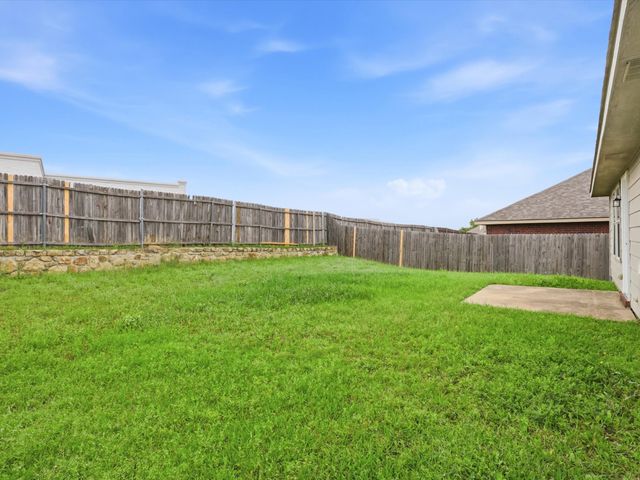 904 Grant Street, Burleson, TX 76028