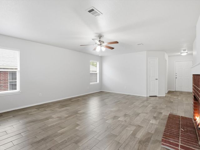 904 Grant Street, Burleson, TX 76028