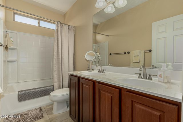 265 W BLUE LAGOON Drive, Casa Grande, AZ 85122