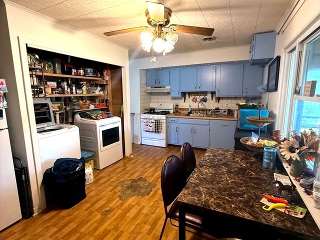 216 Linden Avenue, Romeoville, IL 60446