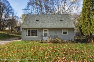 5902 Hilliard Road, Lansing, MI 48911