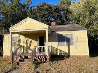 2112 Capital Street, Savannah, GA 31404
