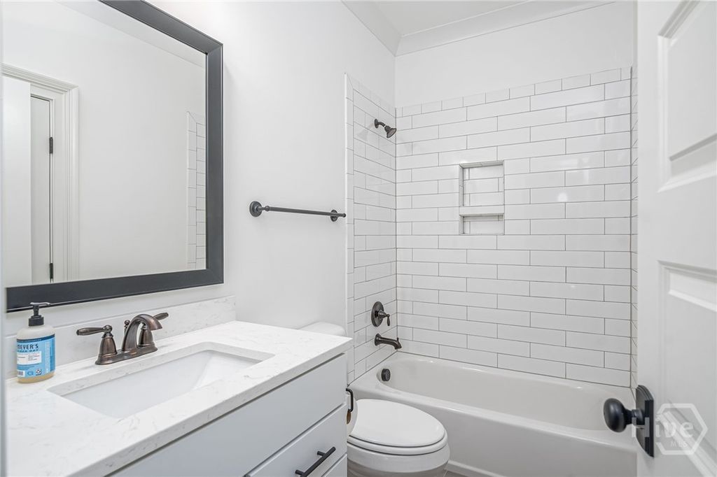 Image 42 of property listing at 5 Clairborn Retreat, Savannah, GA 31411