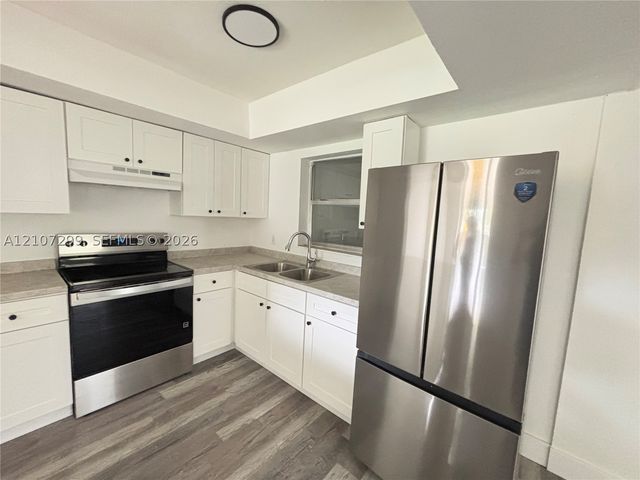 6531 SW 19th St 1, North Lauderdale, FL 33068