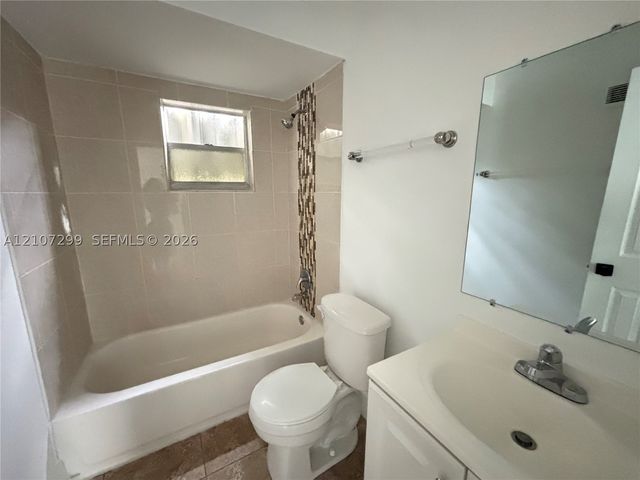 6531 SW 19th St 1, North Lauderdale, FL 33068