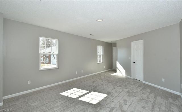 709 Pilgrim Ford Court, Clemmons, NC 27012