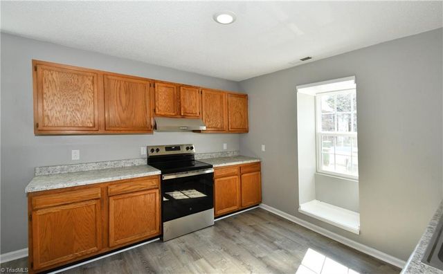 709 Pilgrim Ford Court, Clemmons, NC 27012