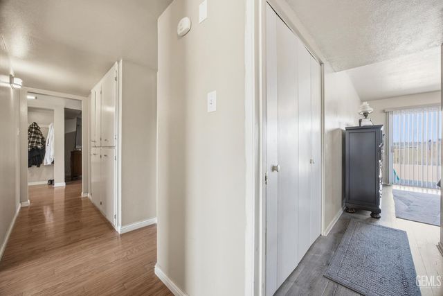 202 E Warren Street, Taft, CA 93268