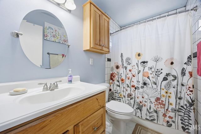 202 E Warren Street, Taft, CA 93268