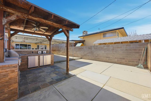 202 E Warren Street, Taft, CA 93268