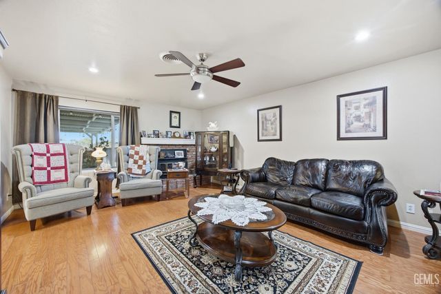 202 E Warren Street, Taft, CA 93268