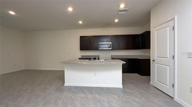 1570 HUBBELL ROAD, Wesley Chapel, FL 33543