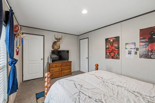 595 Days Rd, Lafayette, TN 37083