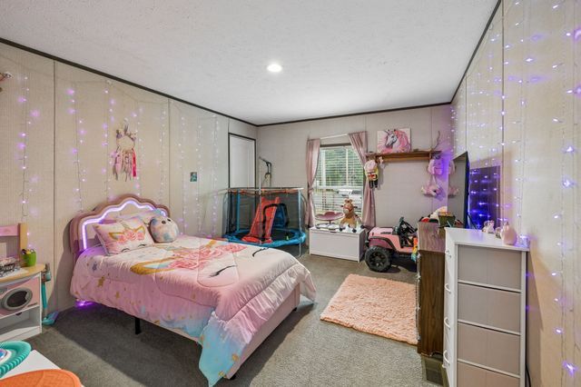595 Days Rd, Lafayette, TN 37083