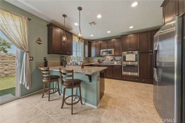 28460 Wild Rose Lane, Highland, CA 92346