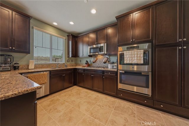 28460 Wild Rose Lane, Highland, CA 92346