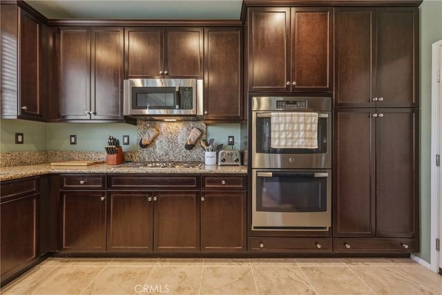 28460 Wild Rose Lane, Highland, CA 92346