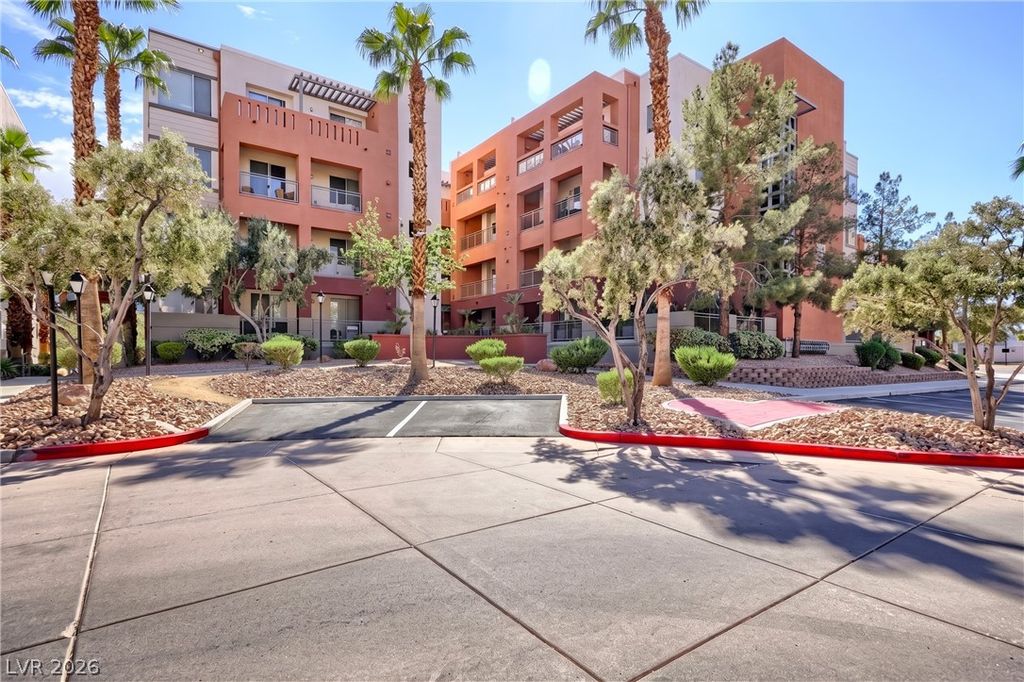 39 East Agate Avenue 304, Las Vegas, NV 89123 — exterior