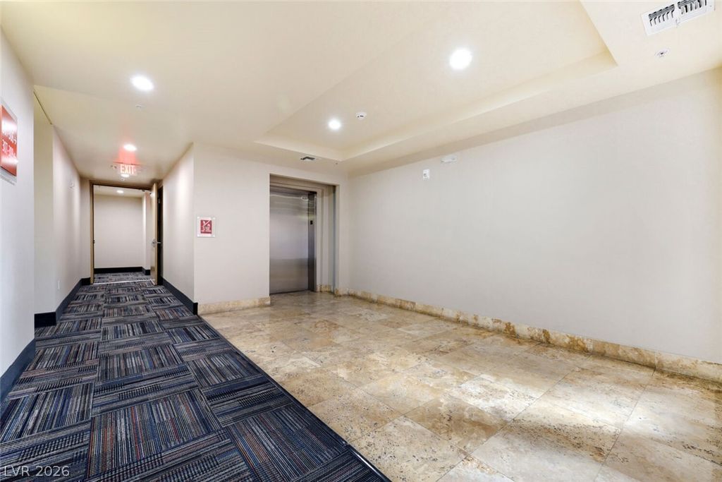 39 East Agate Avenue 304, Las Vegas, NV 89123 — photo 3