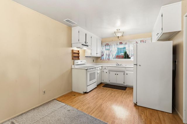 6324 Longdale Dr, North Highlands, CA 95660