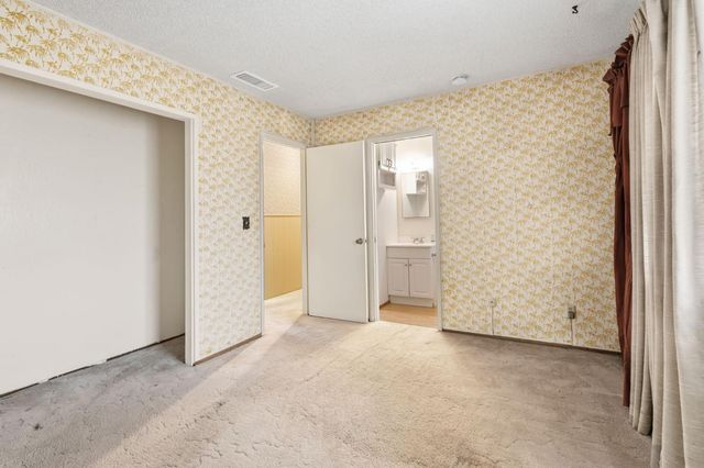 6324 Longdale Dr, North Highlands, CA 95660