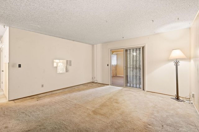 6324 Longdale Dr, North Highlands, CA 95660