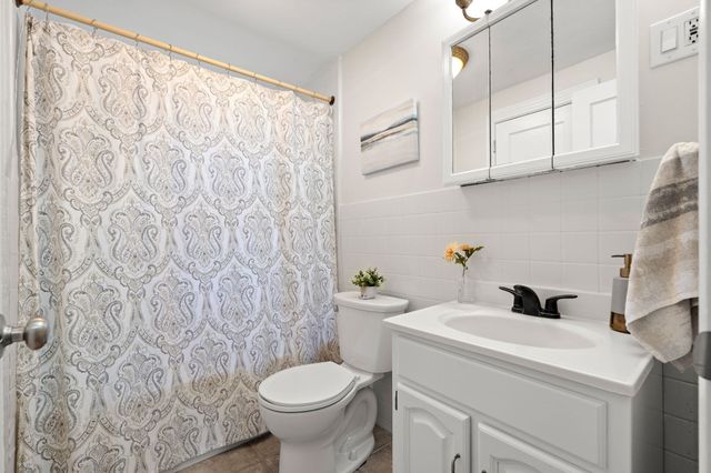 27 Sycamore Road, Melrose, MA 02176