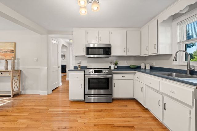 27 Sycamore Road, Melrose, MA 02176