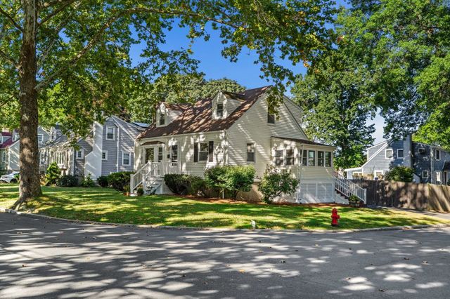 27 Sycamore Road, Melrose, MA 02176