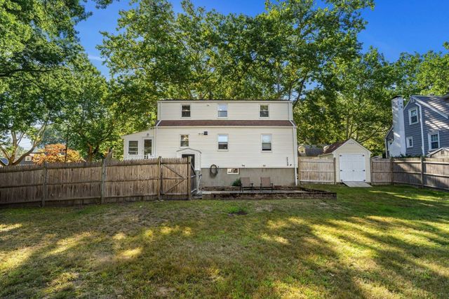 27 Sycamore Road, Melrose, MA 02176