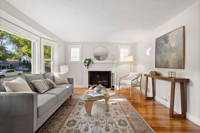 27 Sycamore Road, Melrose, MA 02176