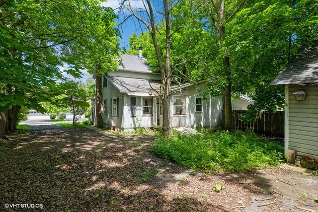 217 E Church Street, Libertyville, IL 60048