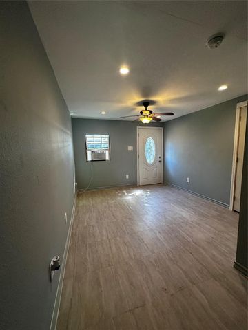 9337 B Talton Street, Houston, TX 77078